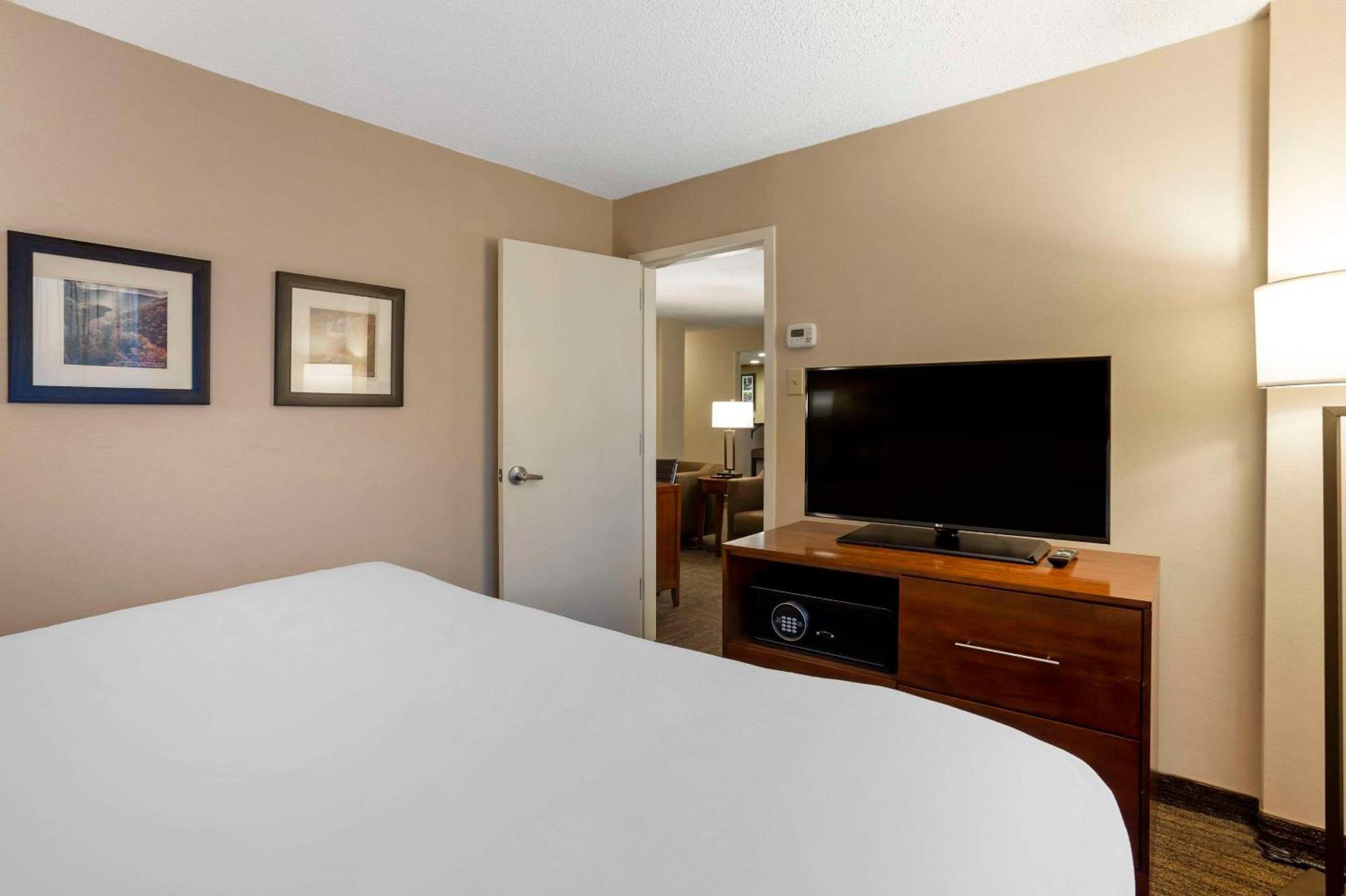 Comfort Inn & Suites Presidential Литъл Рок Екстериор снимка