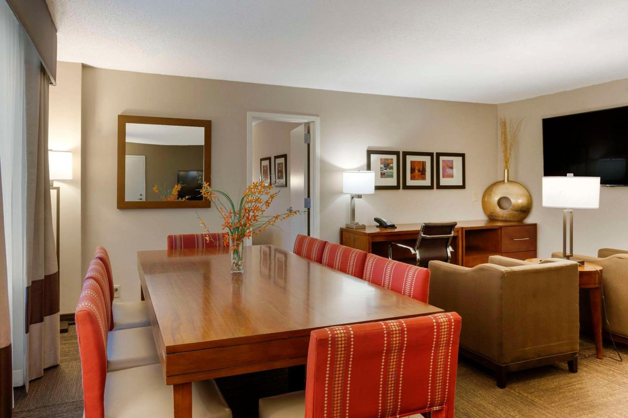 Comfort Inn & Suites Presidential Литъл Рок Екстериор снимка